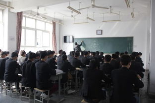 藍翔教師 將工廠搬進學(xué)校的實踐者——成人非學(xué)歷教育培訓(xùn)新探索