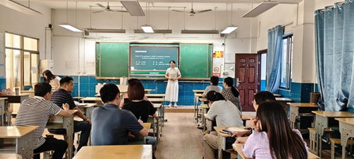 懷寧縣獨秀初中舉辦基礎(chǔ)教育精品課遴選與成人非學(xué)歷教育培訓(xùn)